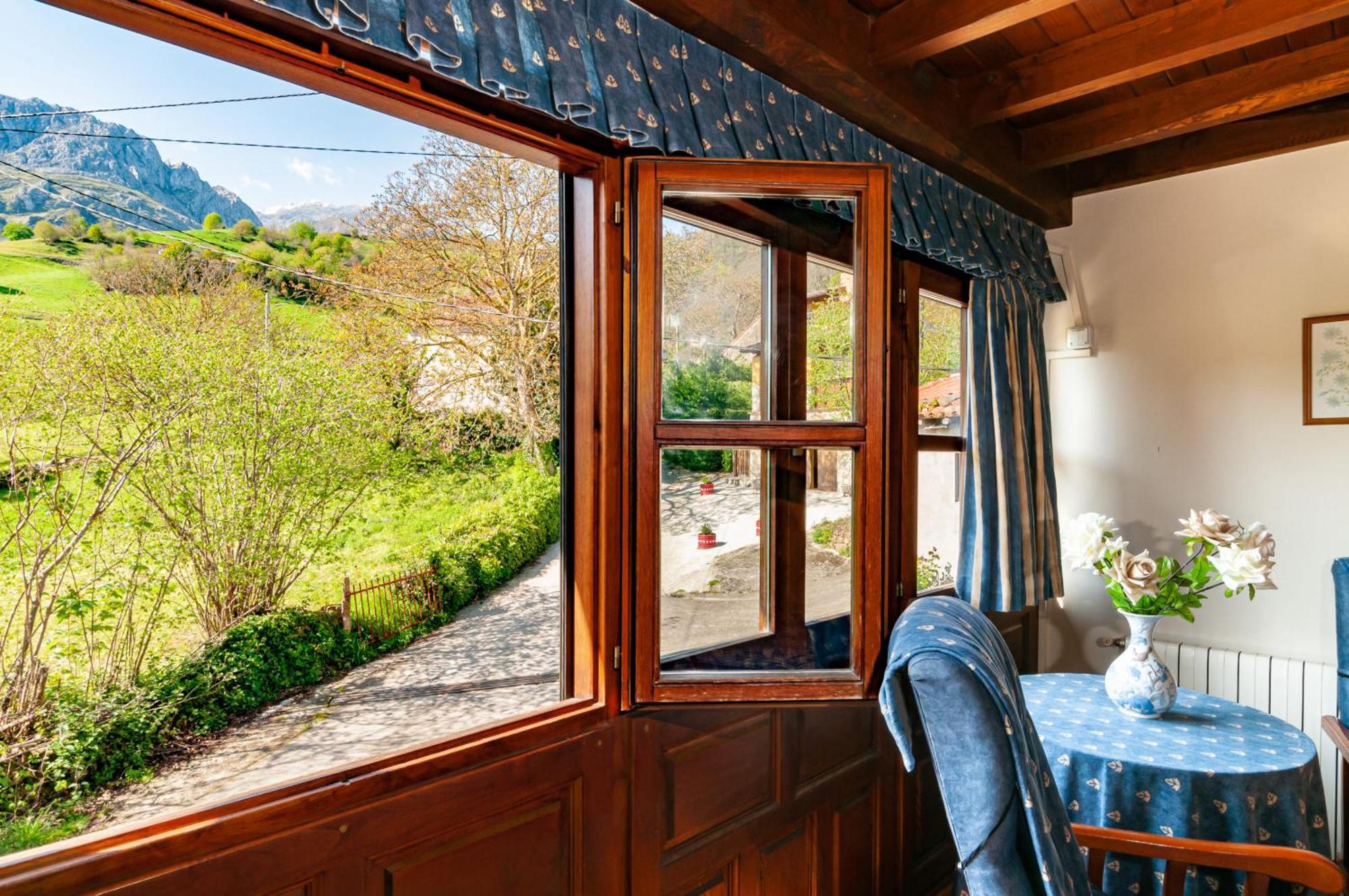 Casa Rural La Regoria Carrena de Cabrales Exteriör bild