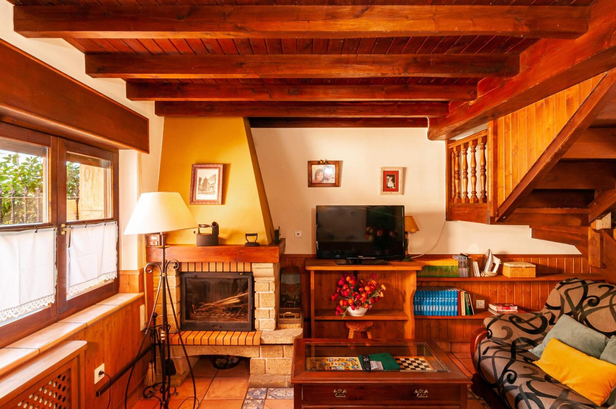 Casa Rural La Regoria Carrena de Cabrales Exteriör bild