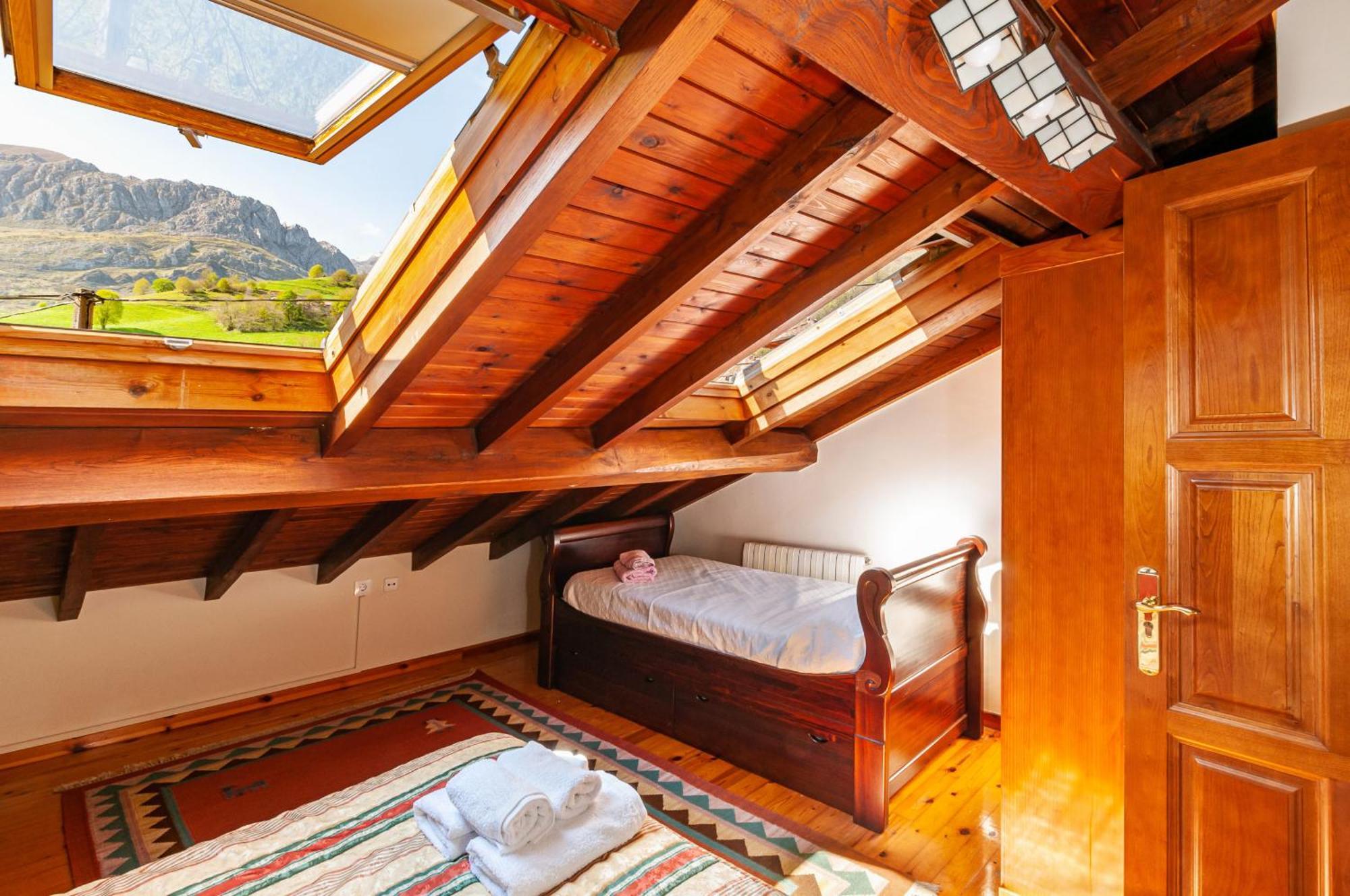Casa Rural La Regoria Carrena de Cabrales Exteriör bild