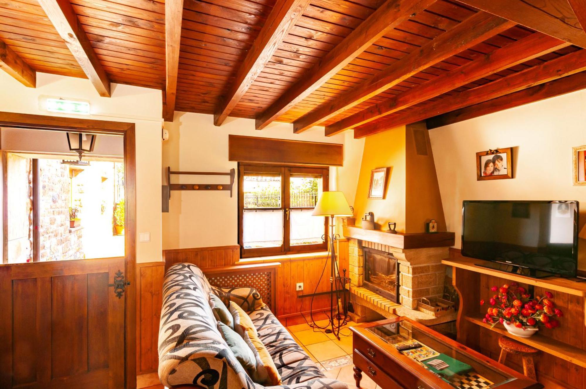 Casa Rural La Regoria Carrena de Cabrales Exteriör bild