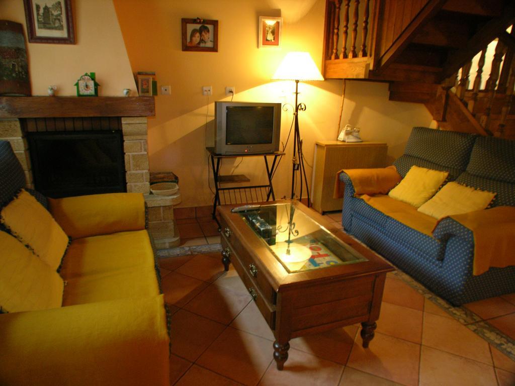 Casa Rural La Regoria Carrena de Cabrales Exteriör bild